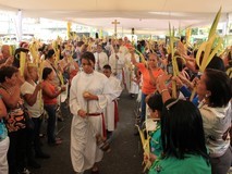 Alcaldía de Sucre celebró masiva Misa de Ramos en Petare