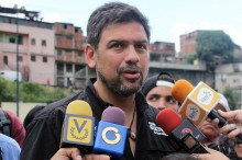 Carlos Ocariz avanza gestiones para traer proyecto del FC Ba...