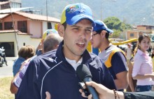 Alcalde Carlos García entregó parque biosaludable a comunida...
