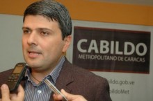 Alejandro Vivas: “La solución pacífica, electoral y constitu...