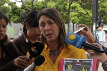 Amelia Belisario: El salario de los venezolanos falleció por...