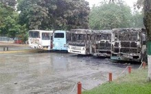 Quemaron 7 autobuses de la Universidad Politécnica Territori...