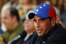 Capriles por el día de Independencia: La lucha no es pueblo ...
