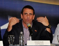 Capriles: "Nicolás, mientras estés allí trabaja! Tienes...