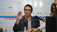 Capriles convoca movilización el lunes a sede del CNE