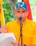 Capriles insistió que escasez en el interior del país "...