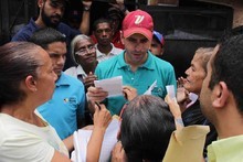 Capriles: Un venezolano para poder comprar desayuno necesita...