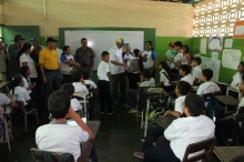 Capriles aseguró que invirtiendo en educación se alcanzará l...
