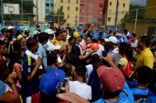 Capriles: Este es el momento para que el pueblo hable, se or...