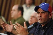 Capriles: “Mientras los enchufados se embuchan, qué tanto ga...