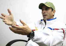 Capriles: "¿En qué ayuda que nos endeudemos por 492 mil...