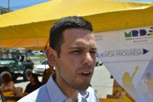Alcalde Carlos García adjudicó 203 becas a estudiantes con d...
