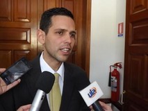 Alcalde Carlos García entregó cinco proyectos a Ministro Rod...