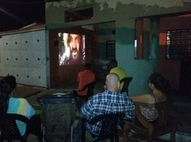 Primero Justicia Guanare llevó el cine calle al barrio Las M...