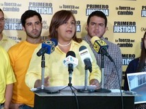 Dinorah Figuera respaldó a Capriles frente a señalamientos e...