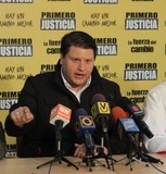 Battistini: “Nicolás persigue a los disidentes pero no persi...
