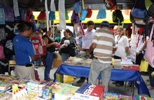 Alcaldía de Sucre inauguró feria escolar en el Mercado de La...