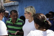 Adriana D´Elia: “El despilfarro de Maduro tiene a los venezo...