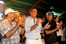 Capriles: Los del Gobierno han desangrado al país, pero vien...