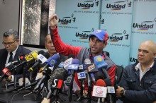 Capriles: Los venezolanos unidos tenemos más fuerza que la s...