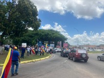 Justicieros acompañan a los guayaneses en su exigencia de re...