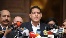 José Manuel Olivares denunció que ha llegado solo 2.5% de va...