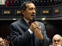José Guerra: Salario mínimo en Venezuela equivale a $42 mien...