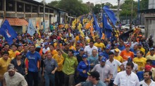 Capriles y Guanipa recorren la parroquia Cristo de Aranza en...