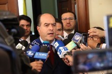 Julio Borges: Maduro no es garantía de paz para Colombia ni ...