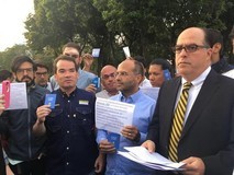 Julio Borges: Vinimos a entregarle la Constitución a la GNB ...