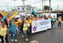 Zulianas marchan en apoyo al referendo revocatorio y a la #G...