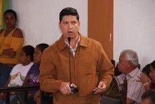 Ricardo Ordóñez se solidariza con damnificados de Paraparal 