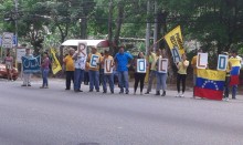 Con pancartazo justicieros de Antolín del Campo exigen revoc...