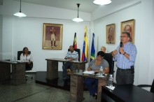 Alcalde Josy Fernández rechaza actos violentos de este 26O