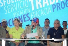 Capriles: "Nosotros no queremos un golpe de Estado"...