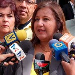 Dinorah Figuera alerta que Maduro atenta contra jubilados co...