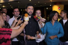 Carlos Ocariz: Entregamos aportes para garantizar la educaci...