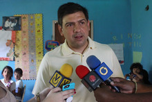 Ocariz inaugura comedor solidario en zona popular del munici...