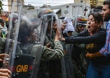 Maduro consolida autogolpe en Venezuela, OEA convoca reunión...