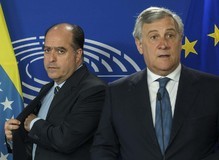 Julio Borges aseguró que el Europarlamento rechaza la Consti...
