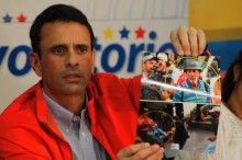Capriles: Gobierno obliga a personal a excluir sus firmas