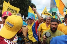 Capriles: Al gobierno no le queda más remedio que someterse ...
