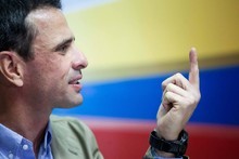 Capriles denuncia que sí hubo reunión de Maduro con la FANB