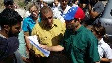 Capriles: “Gobierno tiene que cambiar gabinete económico par...