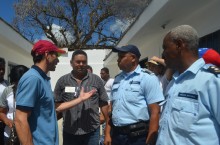 Capriles: Este gobierno sigue destruyendo lo poco que aún fu...