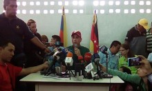 Capriles: “Si el CNE no se pronuncia hoy, anunciaremos las a...