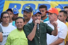 Capriles: Cerrar la puerta que el pueblo quiere abrir pudier...