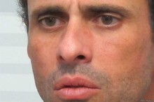 Capriles: “¿Quién se estará llenando más los bolsillos con e...
