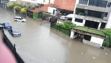 Jesús Armas: Vecinos de Caracas navegaron por las calles ant...