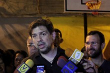 Carlos Ocariz: "La posición de la Unidad en público y e...